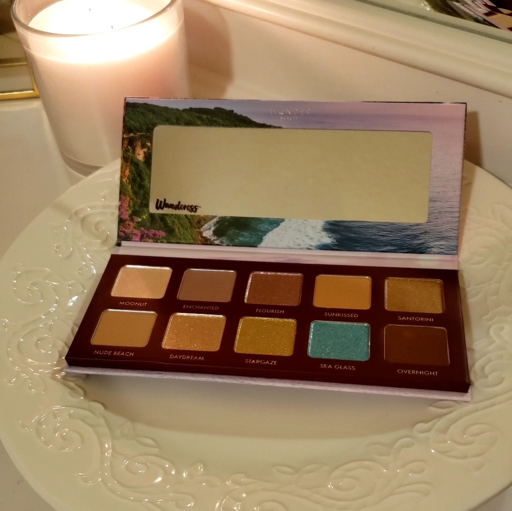 WANDERESS Escape Eyeshadow Palette by WANDER BEAUTY